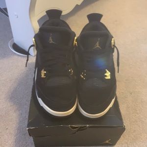 Royalty Jordan 4